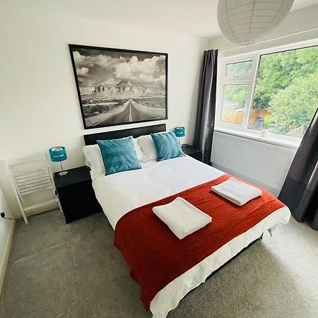 Enfield Chase Apartment Екстериор снимка