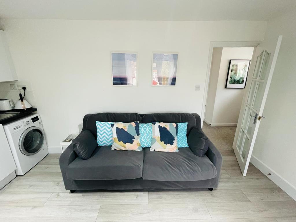 Enfield Chase Apartment Екстериор снимка