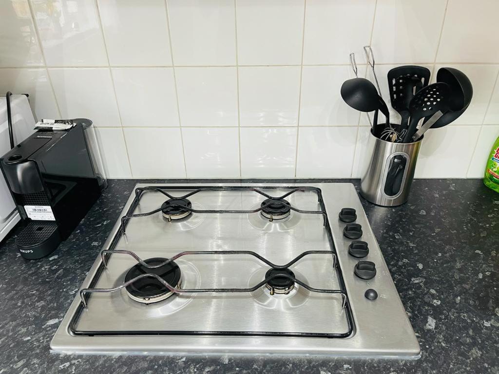 Enfield Chase Apartment Екстериор снимка